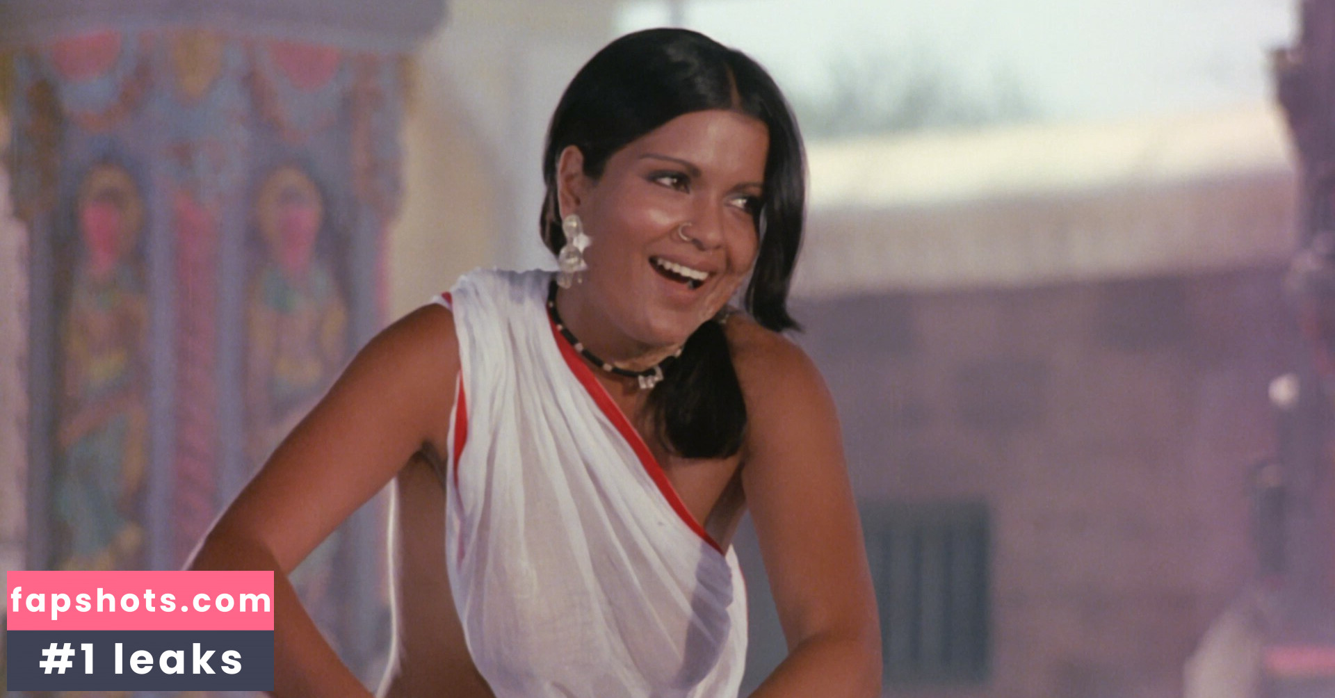 Zeenat Aman gallery photo #14