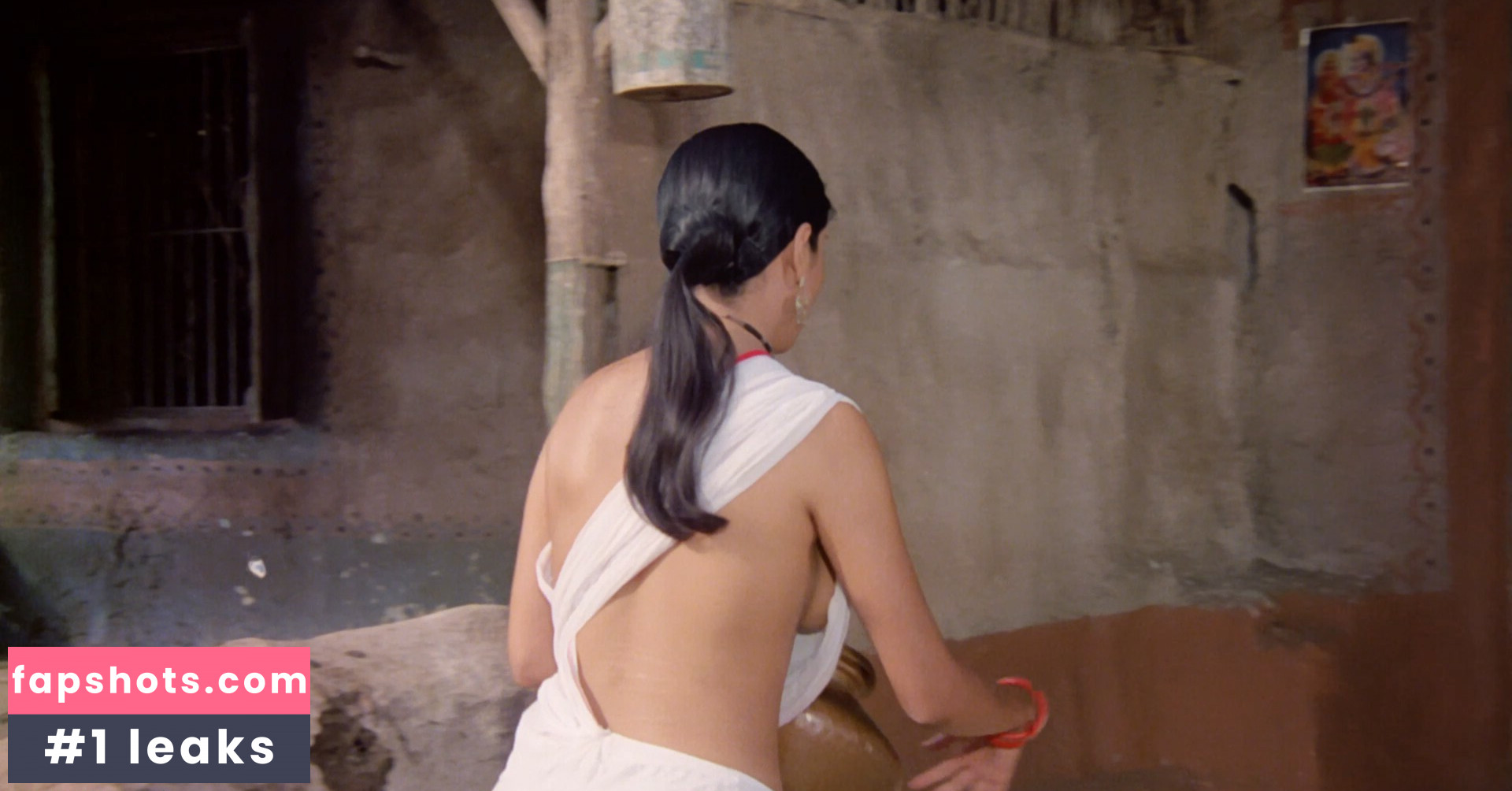 Zeenat Aman gallery photo #16