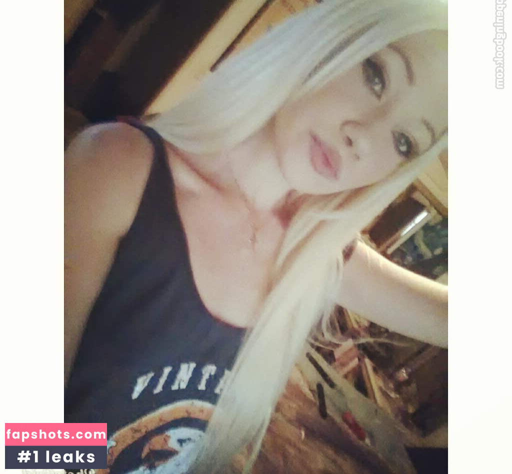 Zelda Morrison nude babe gallery