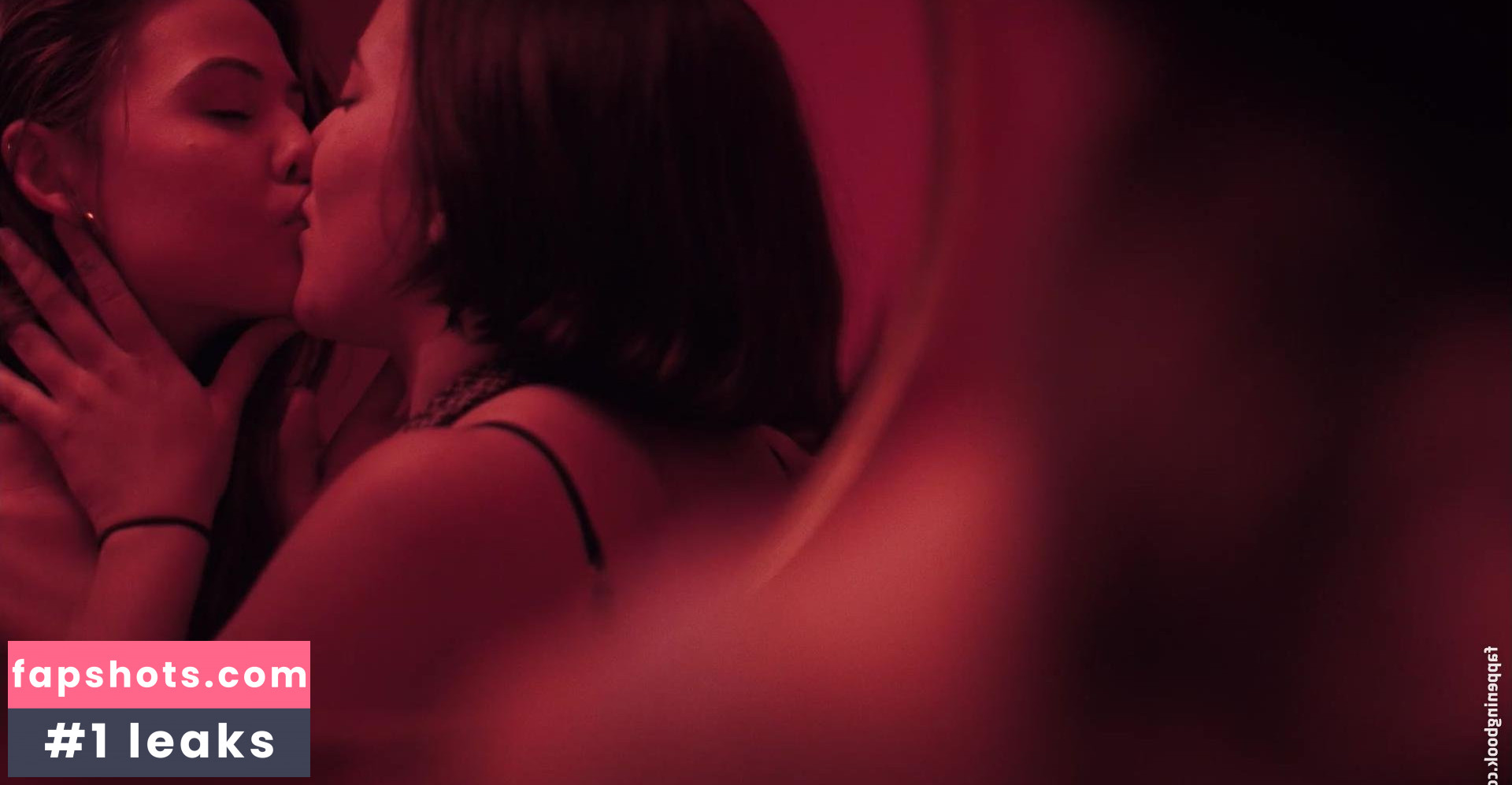 Zelda Williams gallery photo #4