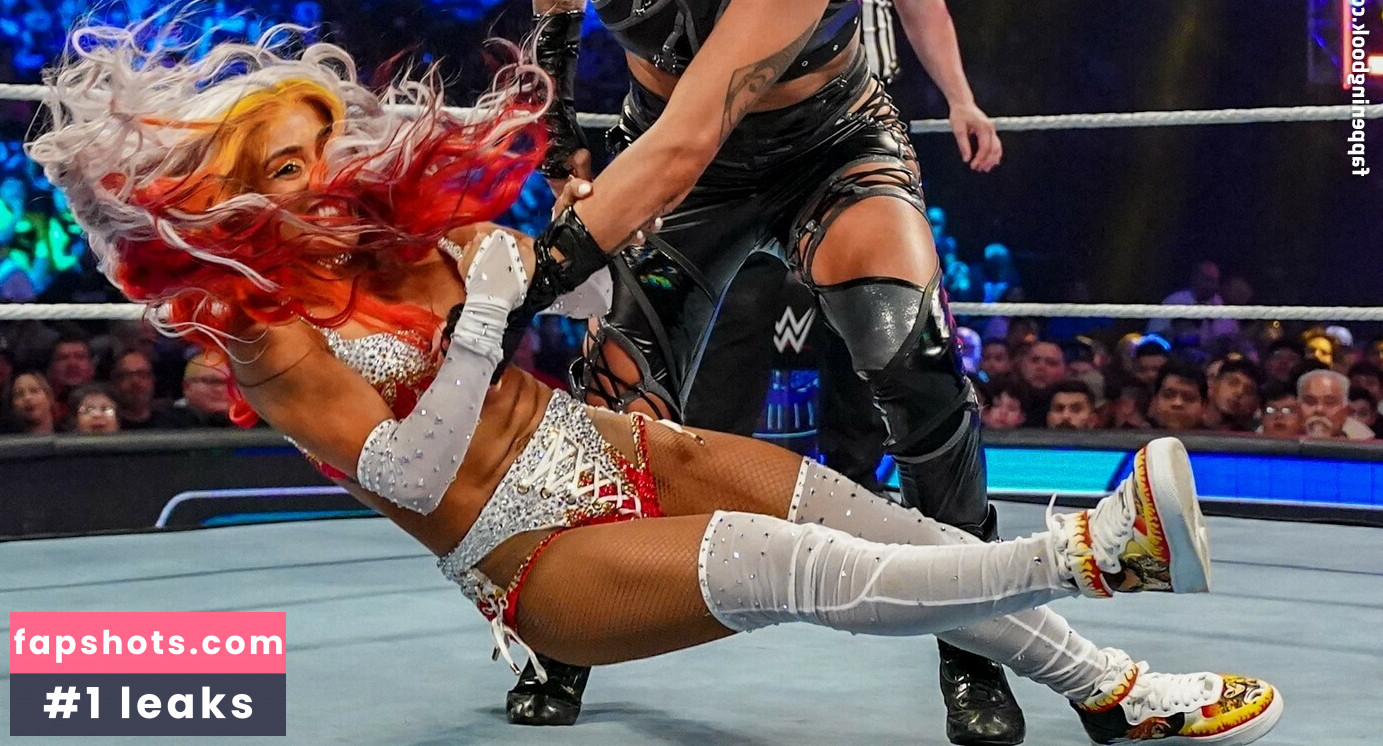 Zelina Vega gallery photo #310