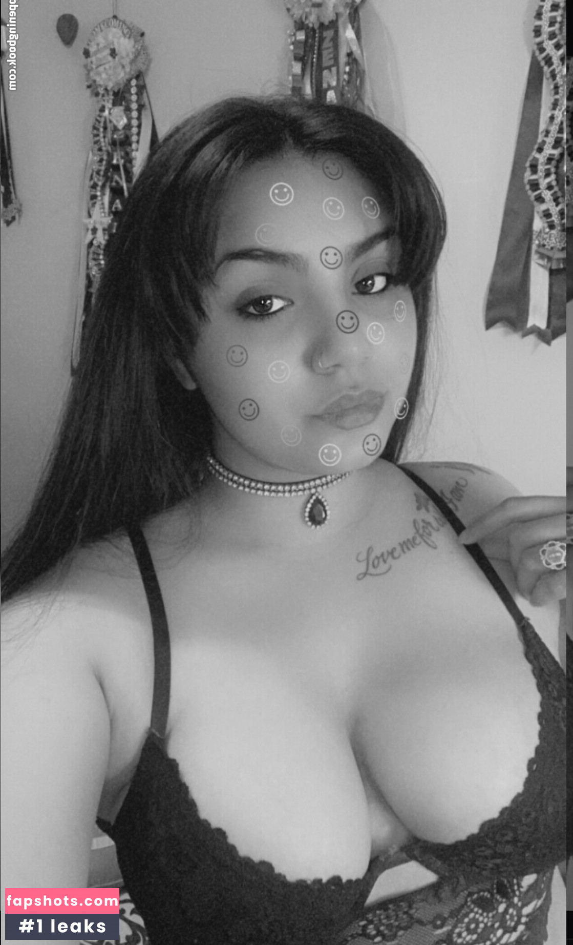 Zenaida Martinez gallery photo #2