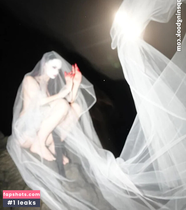 Zheani gallery photo #39