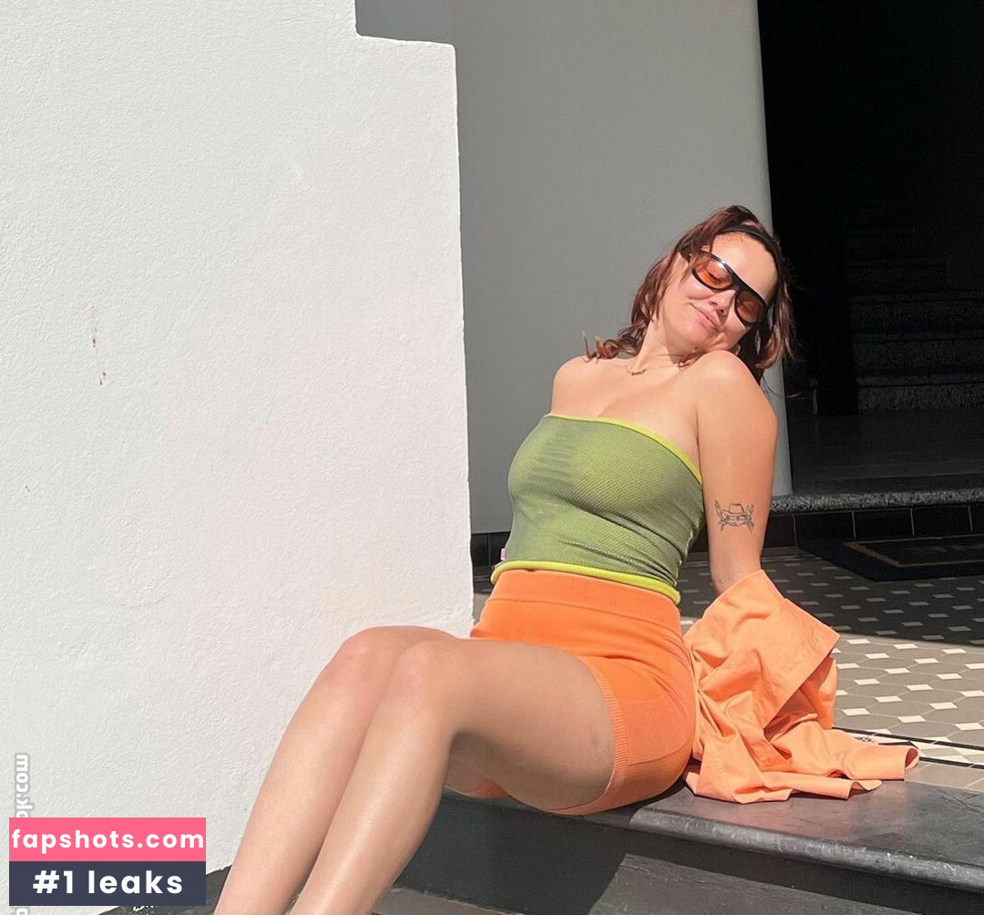 Zigs_Mom gallery photo #14