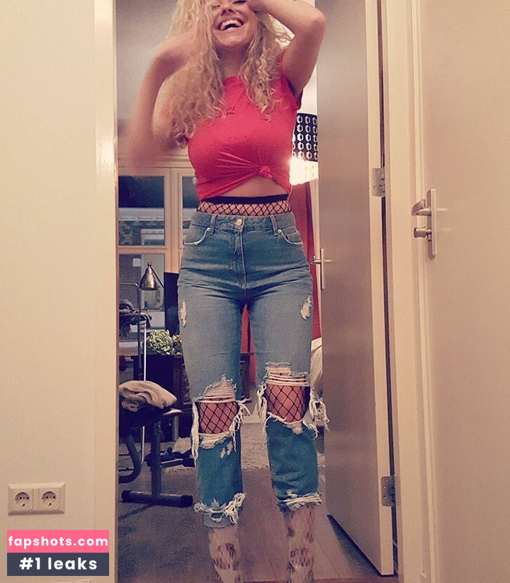 Zimra Geurts gallery photo #8