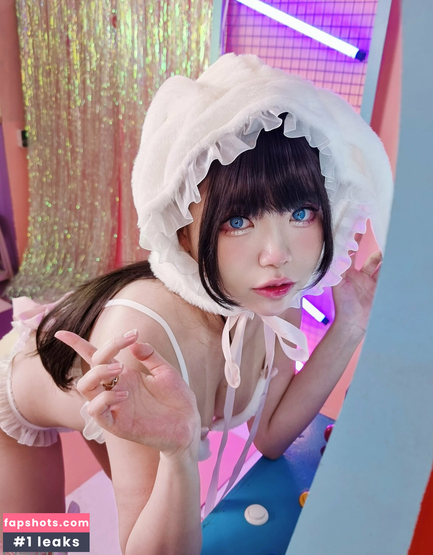 zinie gallery photo #2