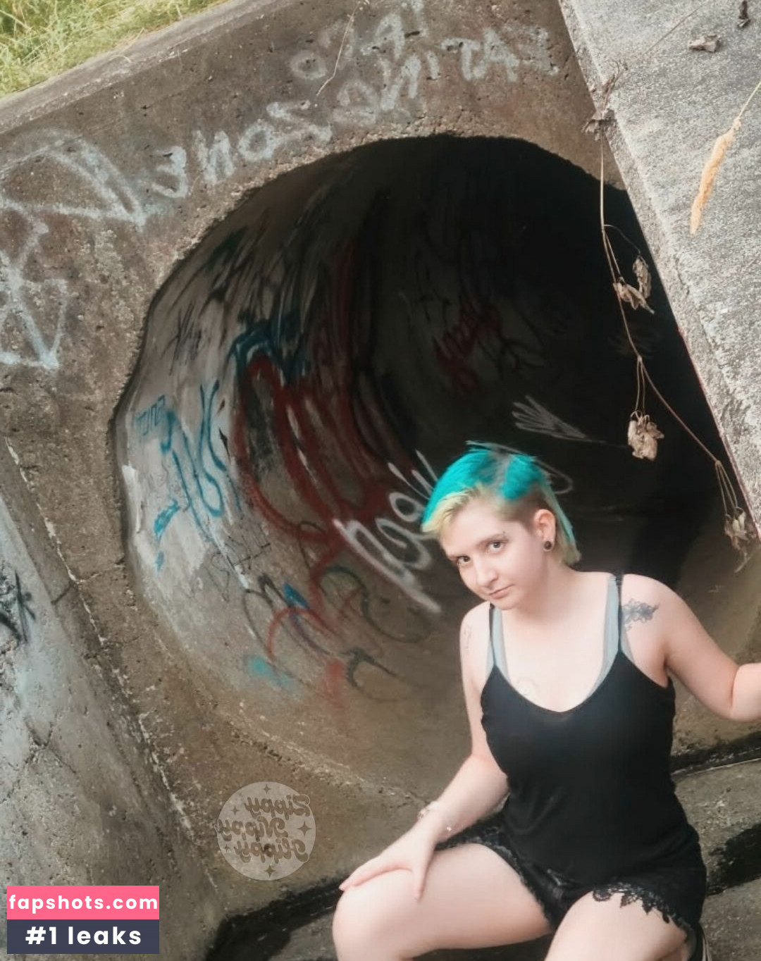 ZippyNippyHippy gallery photo #14