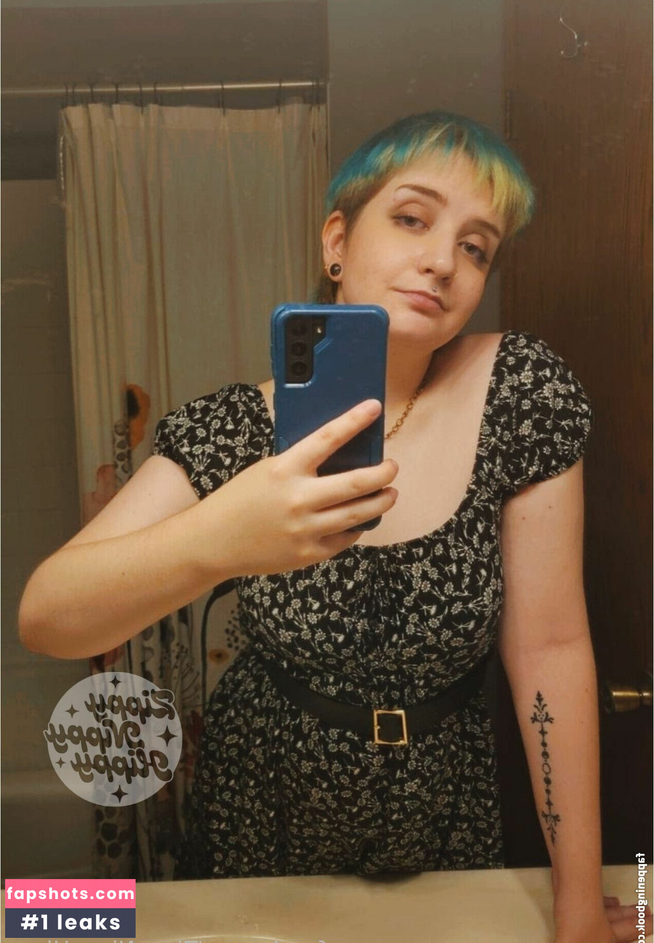 ZippyNippyHippy gallery photo #15