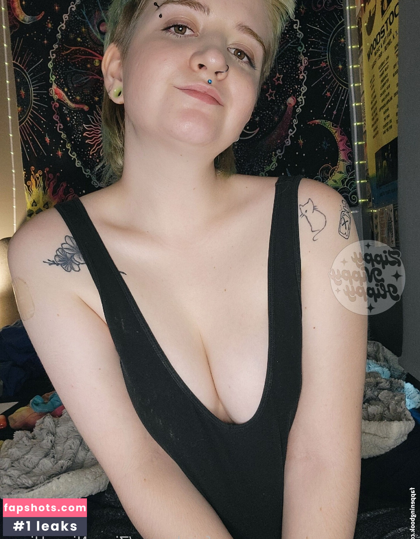 ZippyNippyHippy gallery photo #9