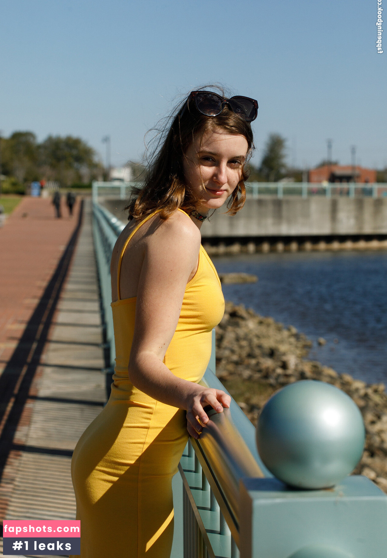 Zishy gallery photo #1058