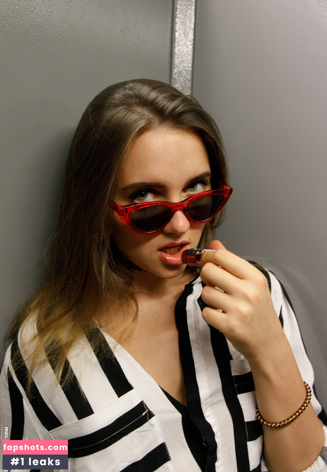 Zishy gallery photo #1147