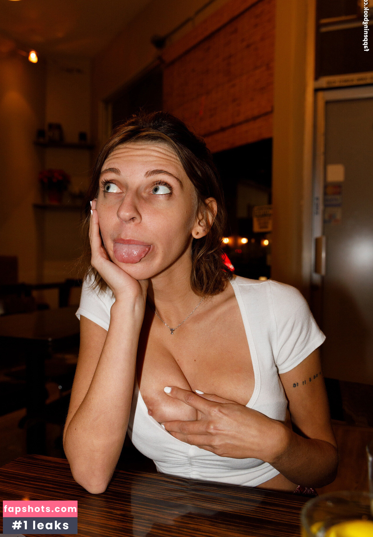 Zishy gallery photo #1599