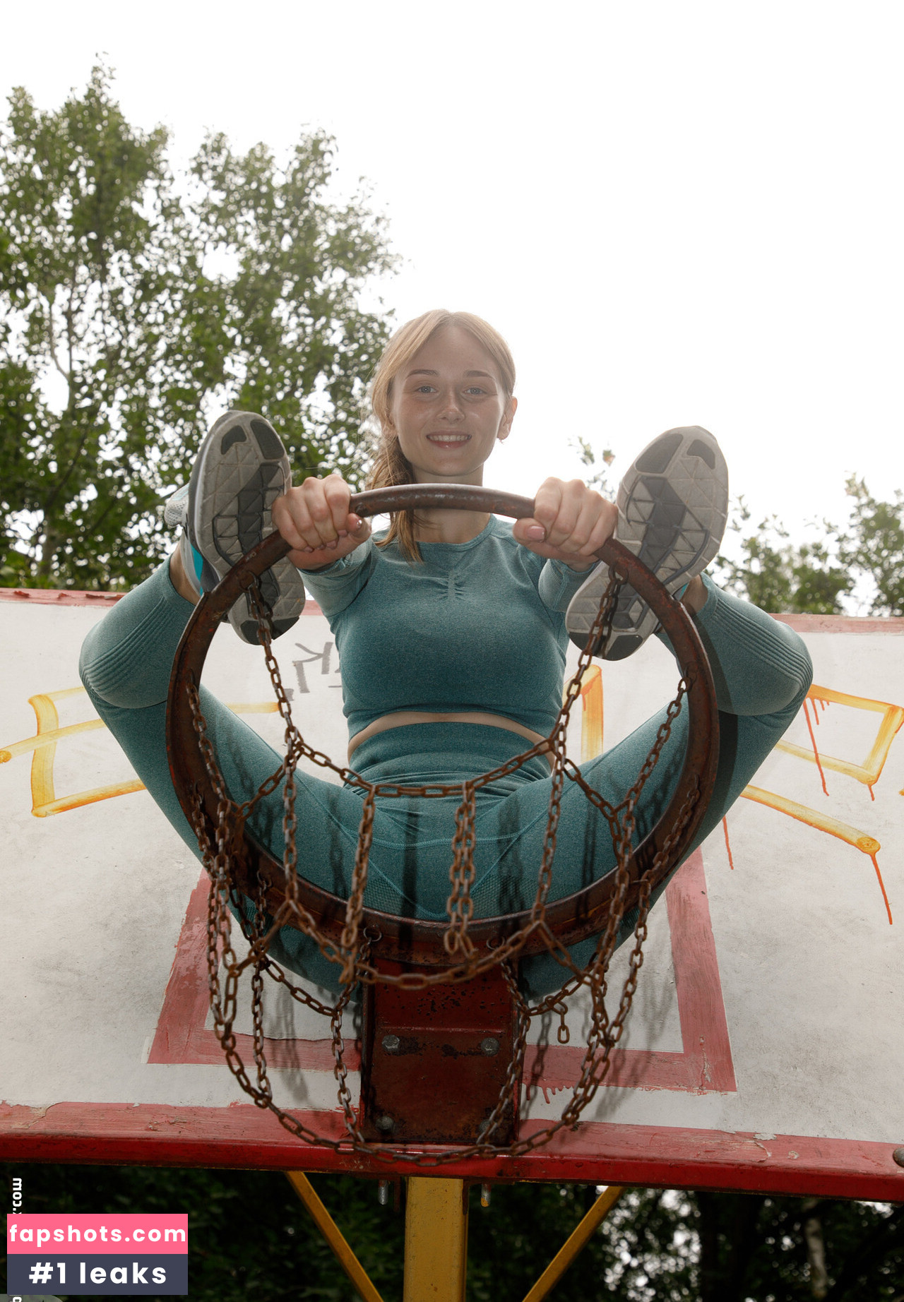 Zishy gallery photo #1637