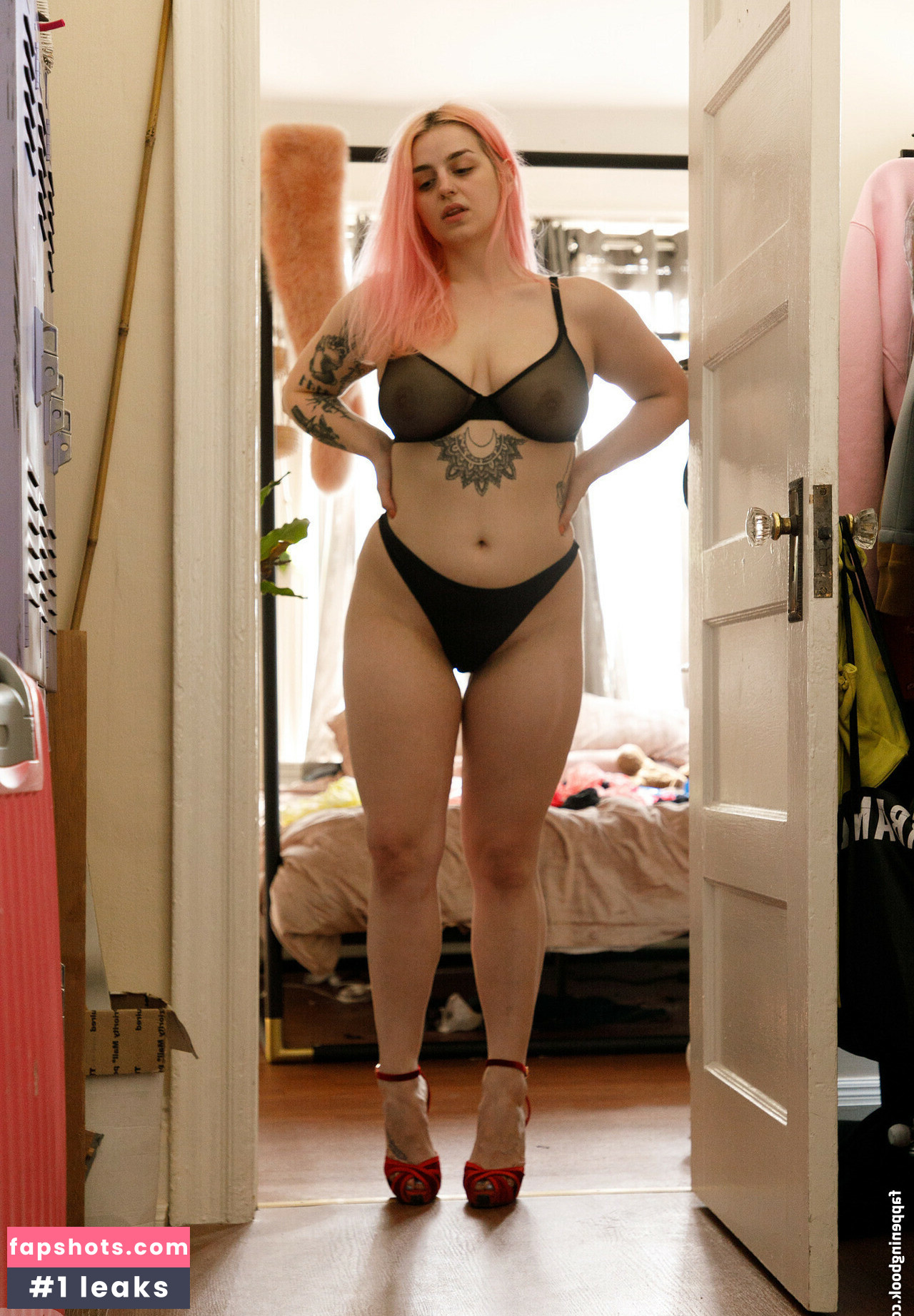 Zishy gallery photo #327