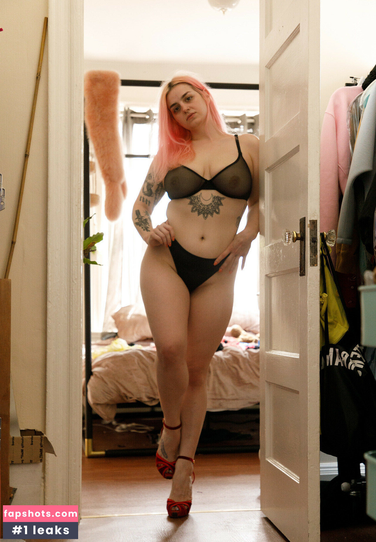 Zishy gallery photo #331