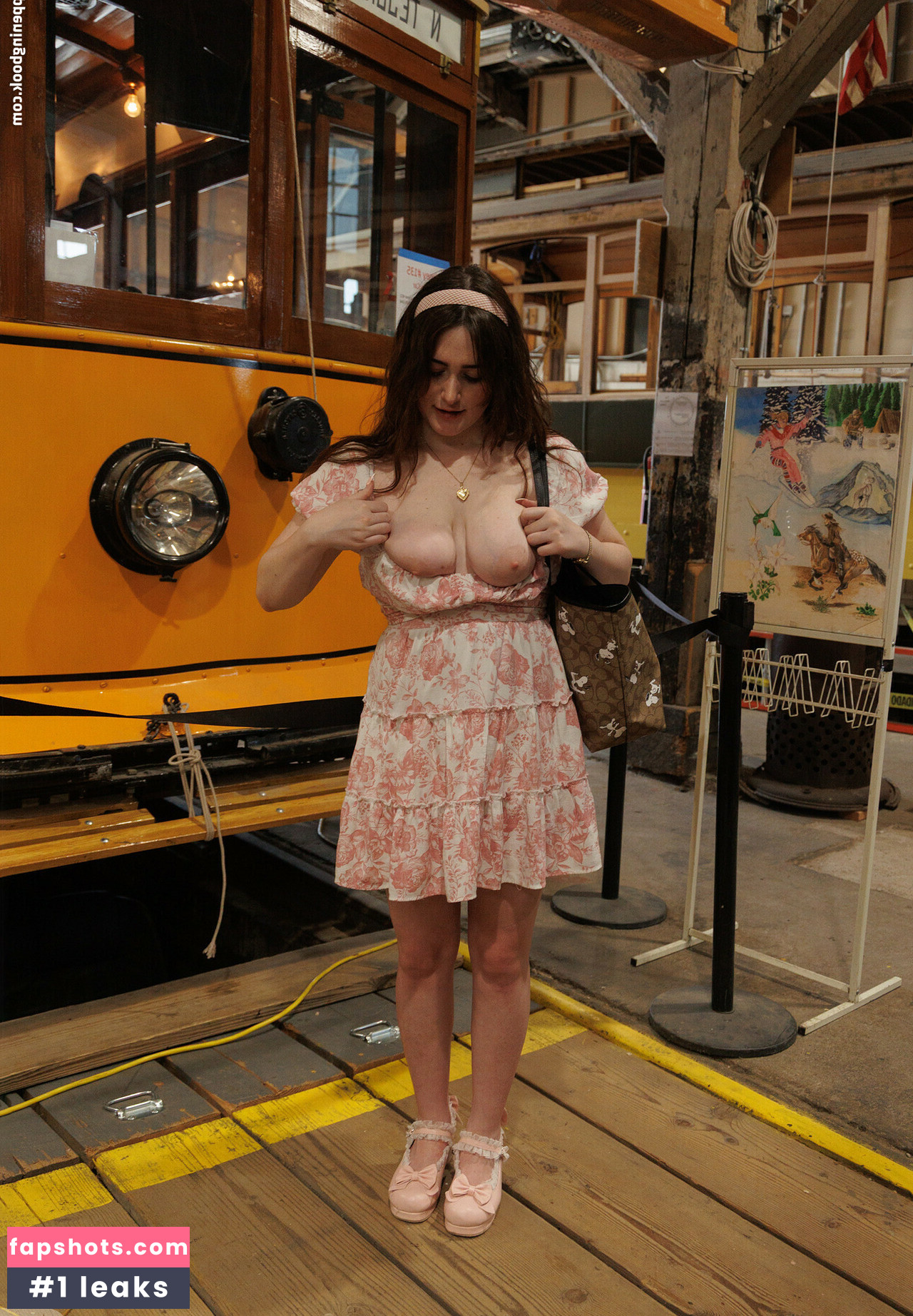 Zishy gallery photo #485