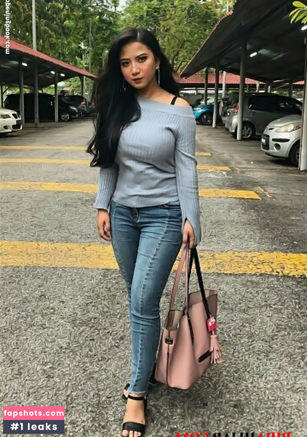 Zizi Wong gallery photo #8