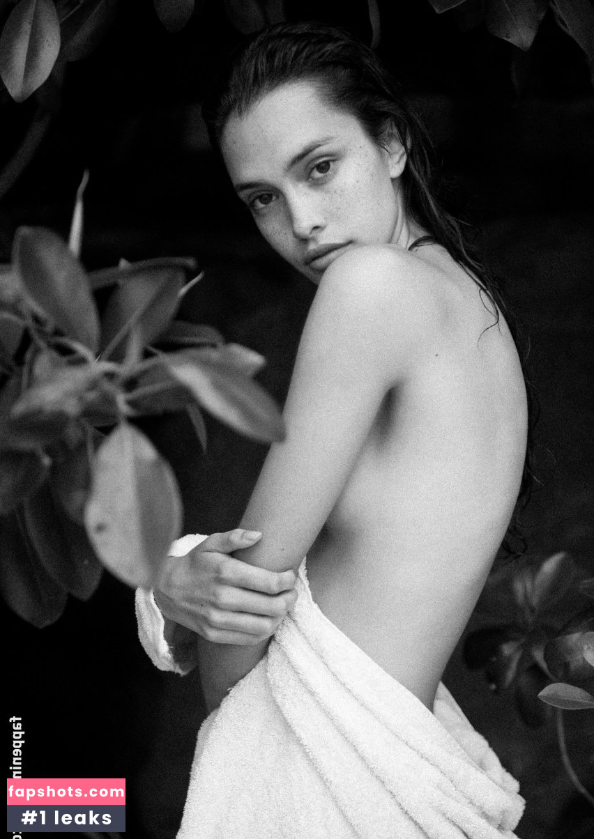 Zoe Barnard Nude Leaks OnlyFans Photos #4 - LeakJerk