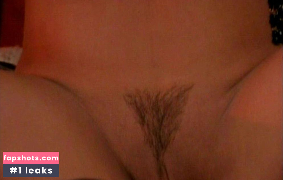 Zoe Britton gallery photo #23