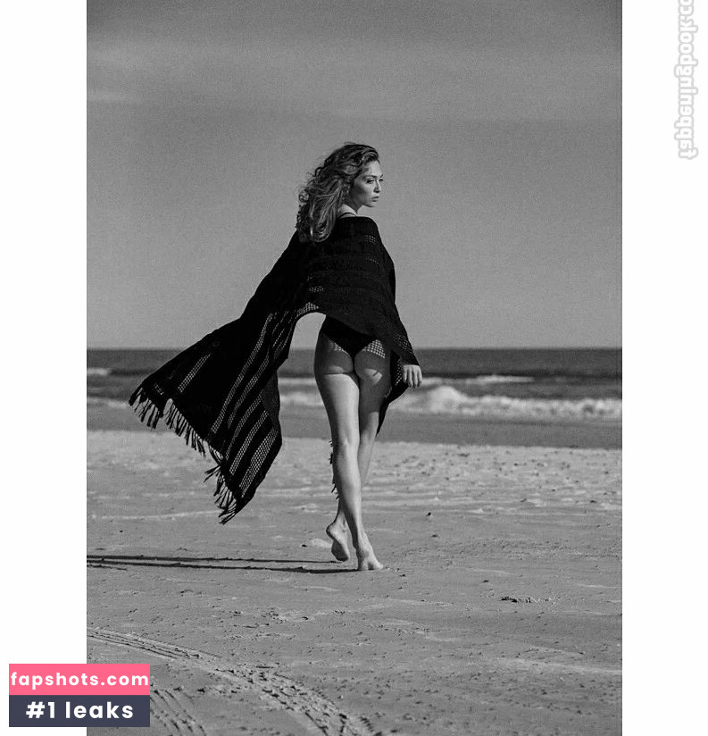 Zoë Camille gallery photo #7