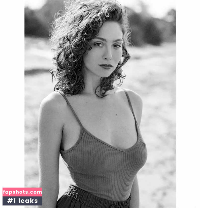 Zoë Camille gallery photo #9