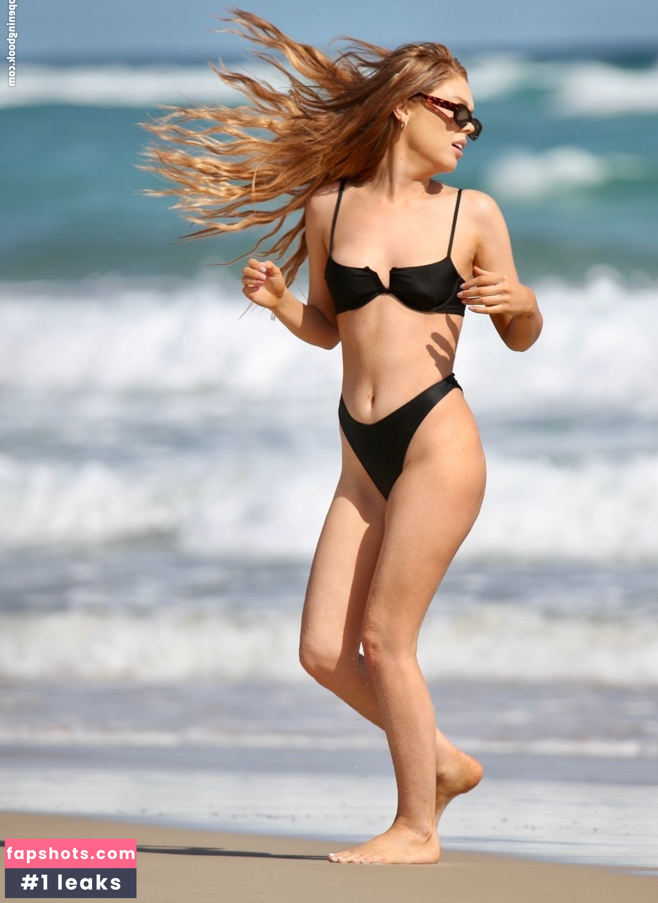 Zoe-Clare McDonald gallery photo #35