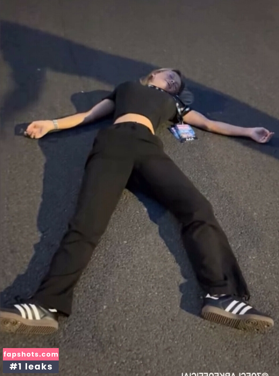 Zoe Clarke gallery photo #2