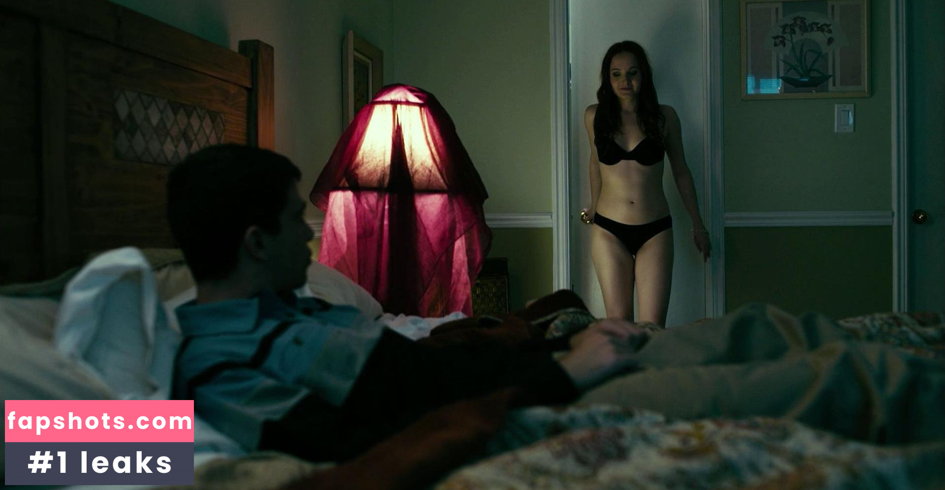 Zoe Cleland gallery photo #13