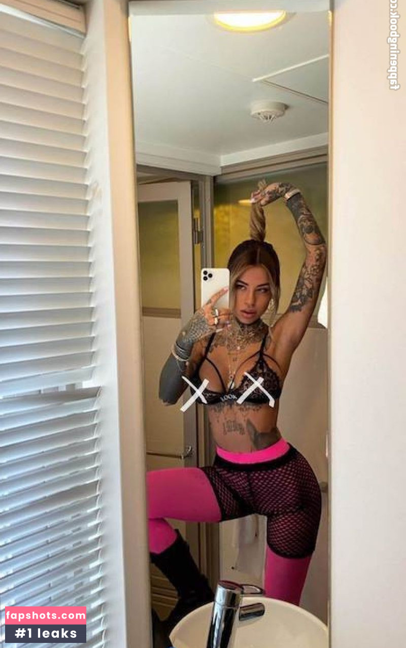 Zoe Cristofoli gallery photo #13