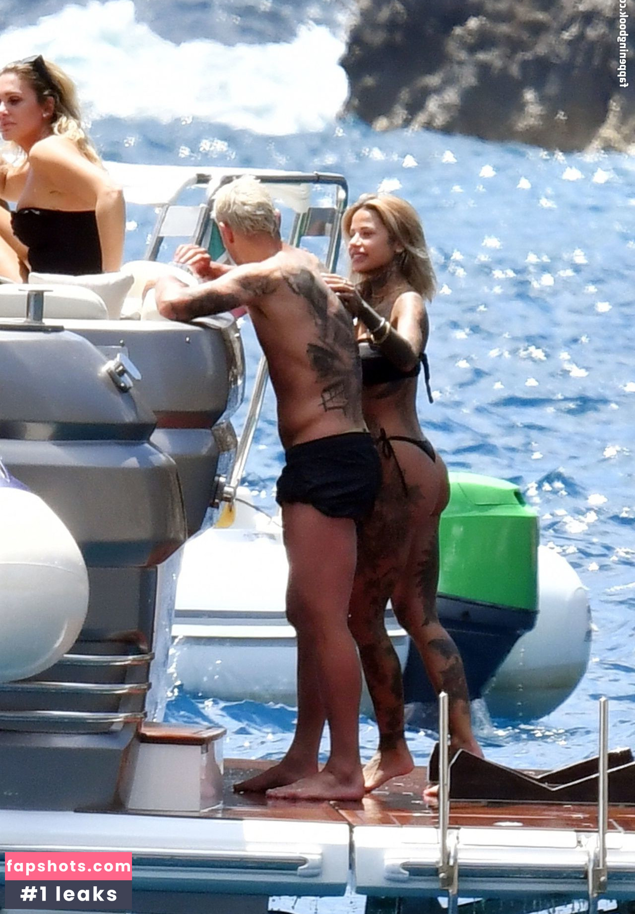 Zoe Cristofoli gallery photo #143