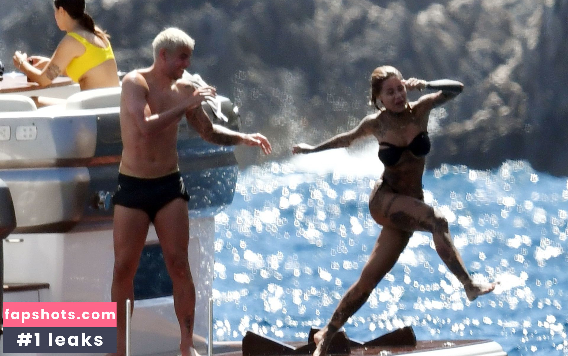 Zoe Cristofoli gallery photo #147