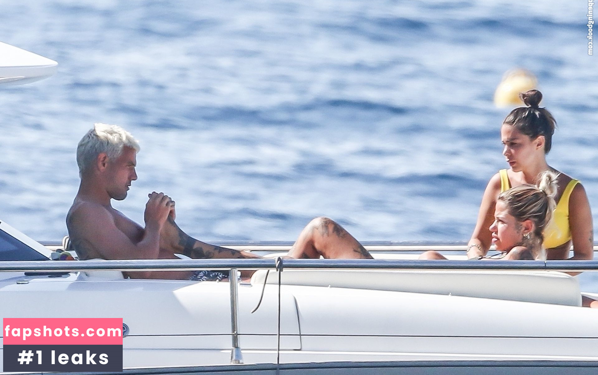 Zoe Cristofoli gallery photo #174