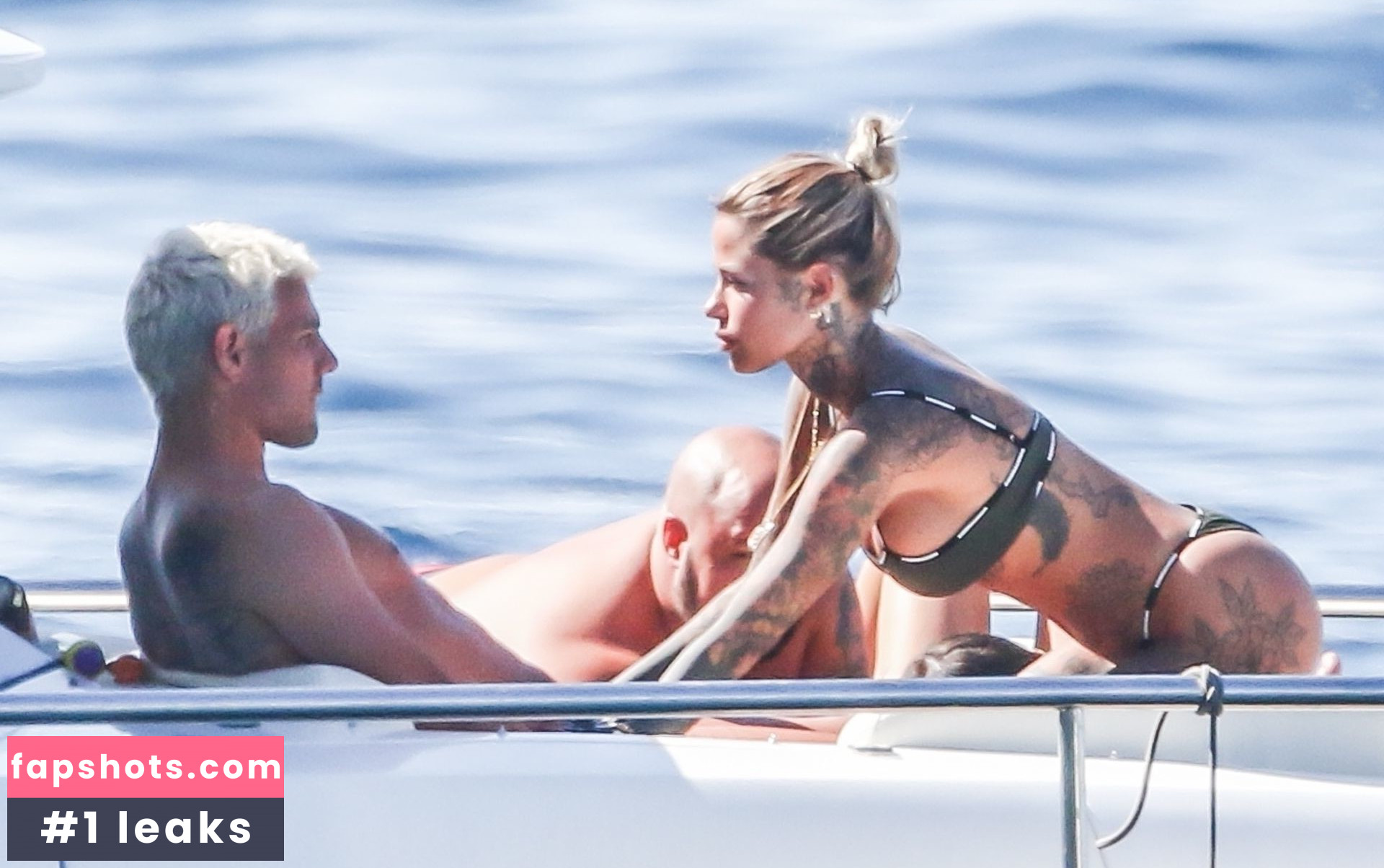 Zoe Cristofoli gallery photo #180