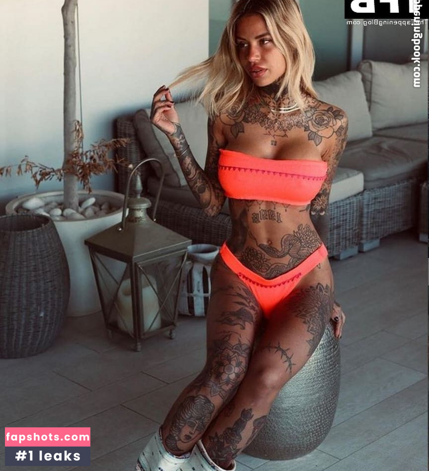 Zoe Cristofoli gallery photo #36