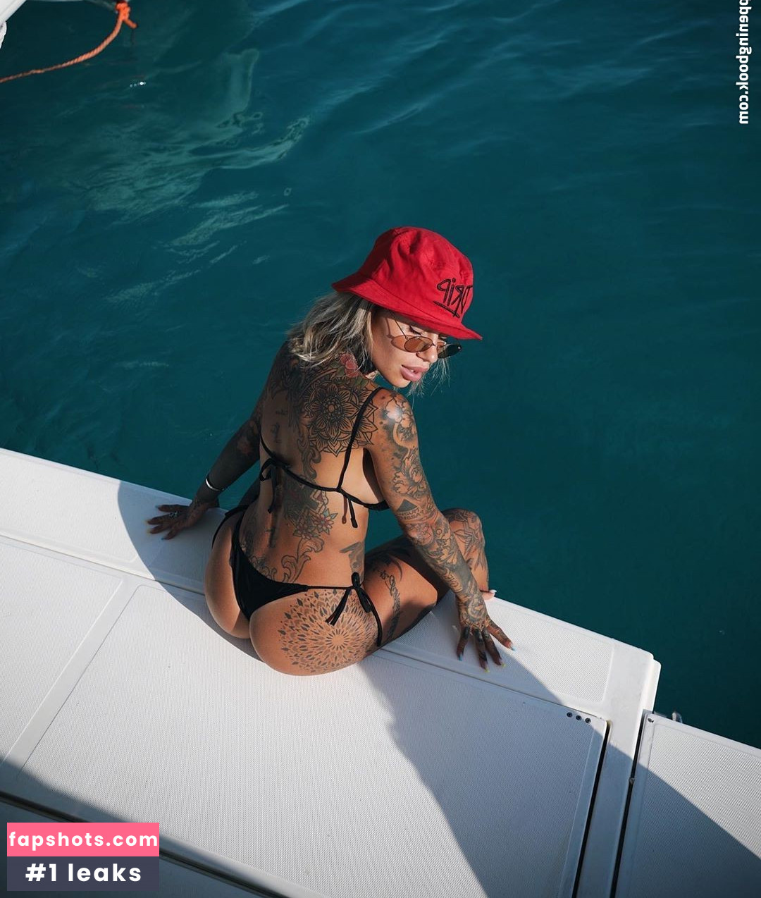 Zoe Cristofoli gallery photo #53