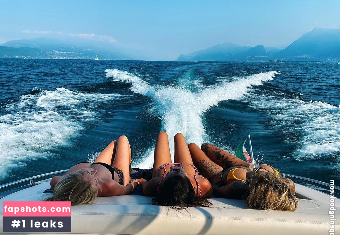 Zoe Cristofoli gallery photo #62