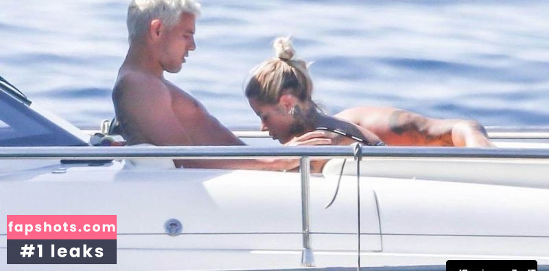 Zoe Cristofoli gallery photo #8