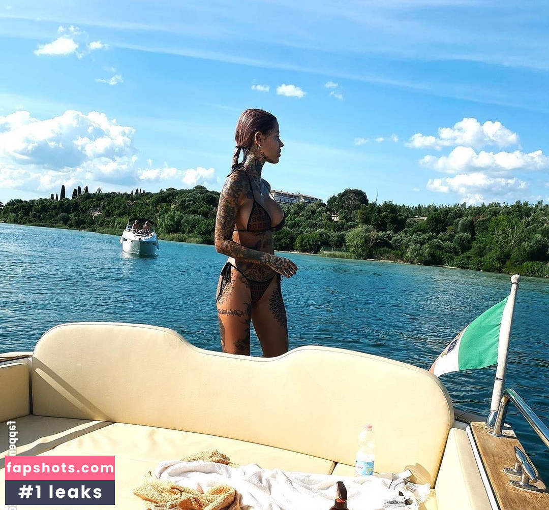 Zoe Cristofoli gallery photo #75