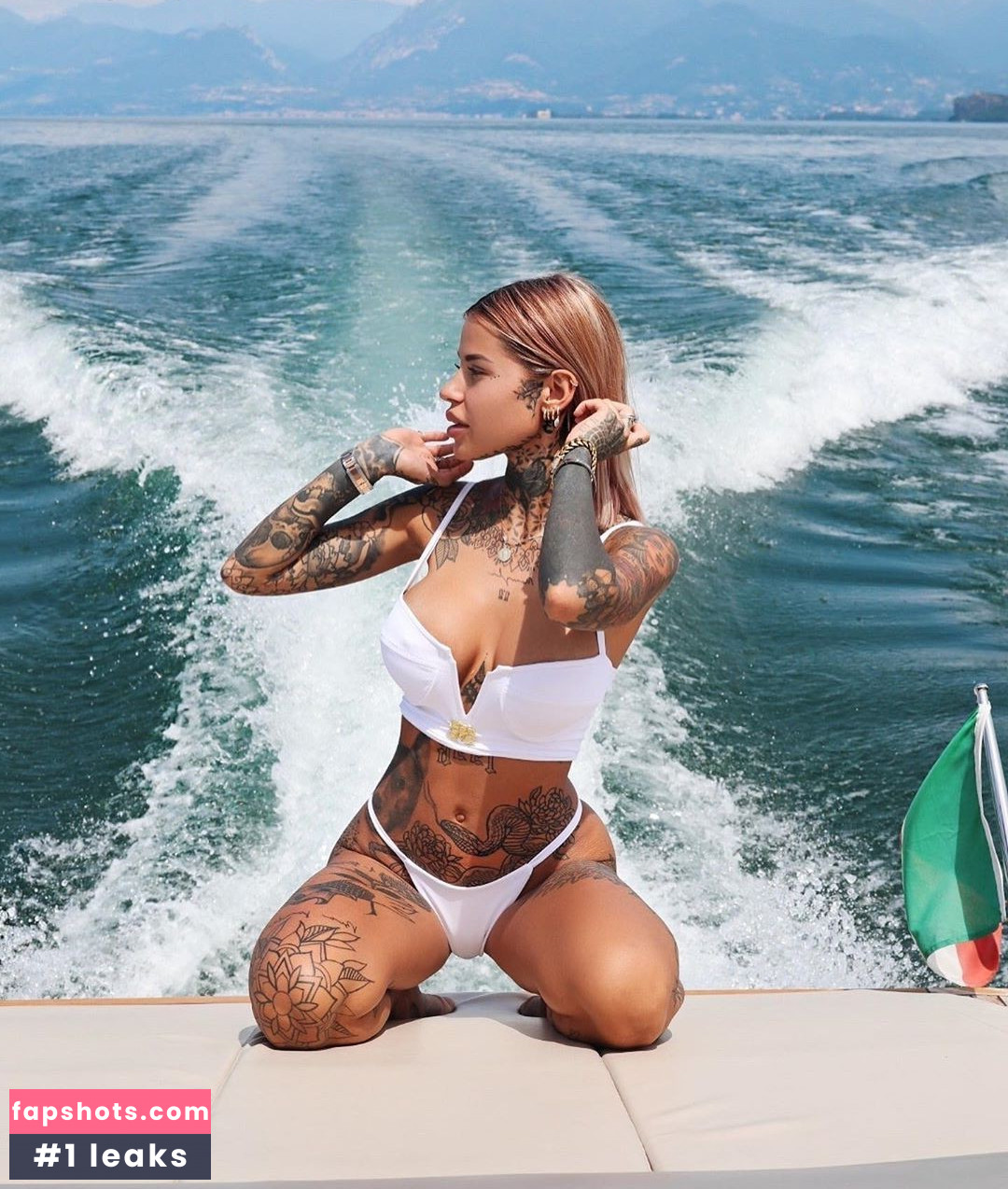 Zoe Cristofoli gallery photo #79