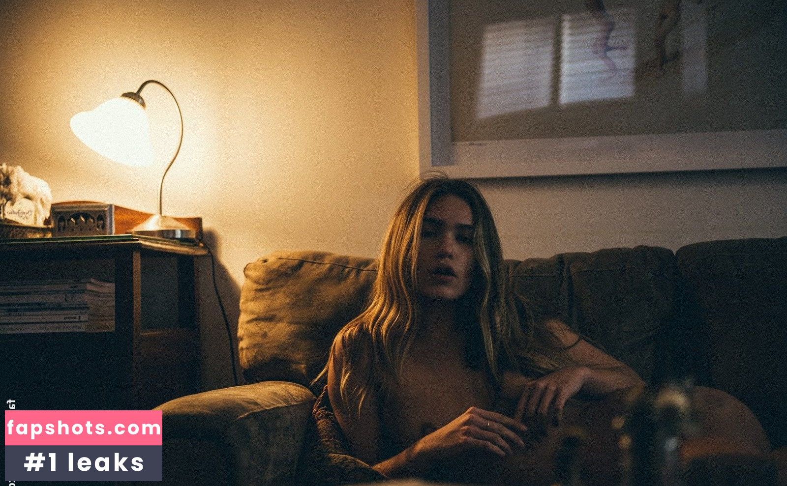 Zoe Cross gallery photo #18