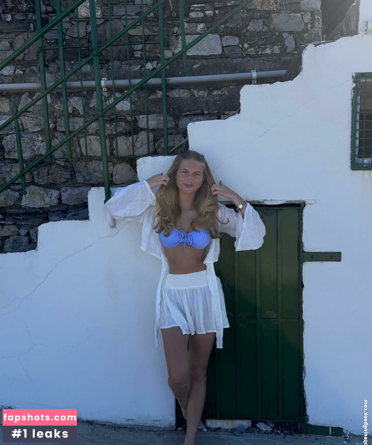 Zoe Helena Nude Leaks OnlyFans Photos #3 - LeakJerk