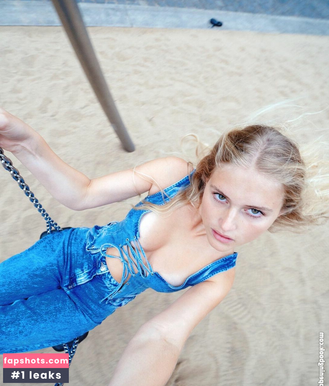 Zoe Helena Nude Leaks OnlyFans Photos #8 - LeakJerk