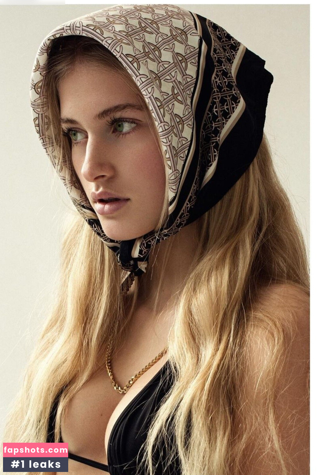 Zoe Kaeppele gallery photo #39