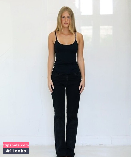 Zoe Kaeppele gallery photo #9