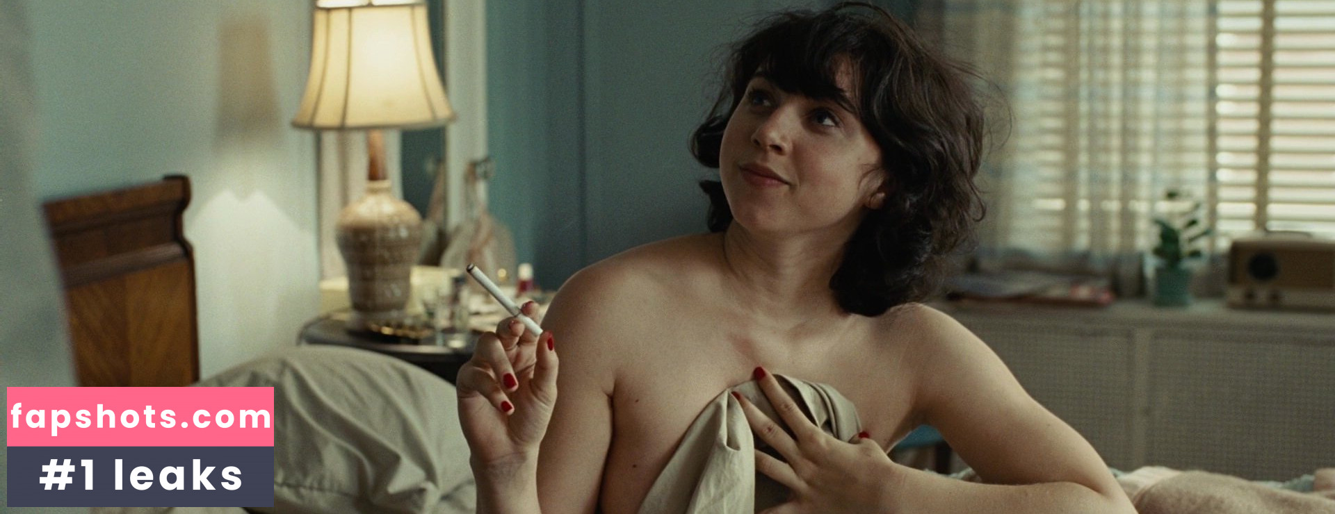 Zoe Kazan gallery photo #11