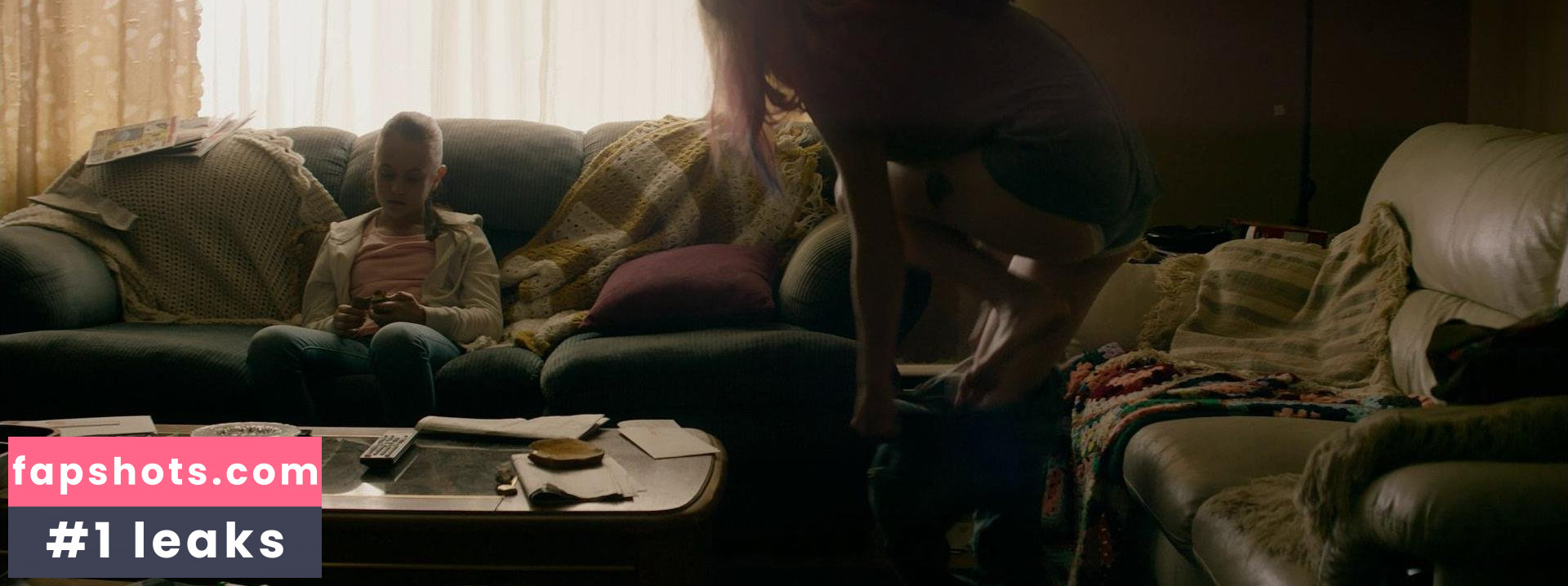 Zoe Kazan gallery photo #22