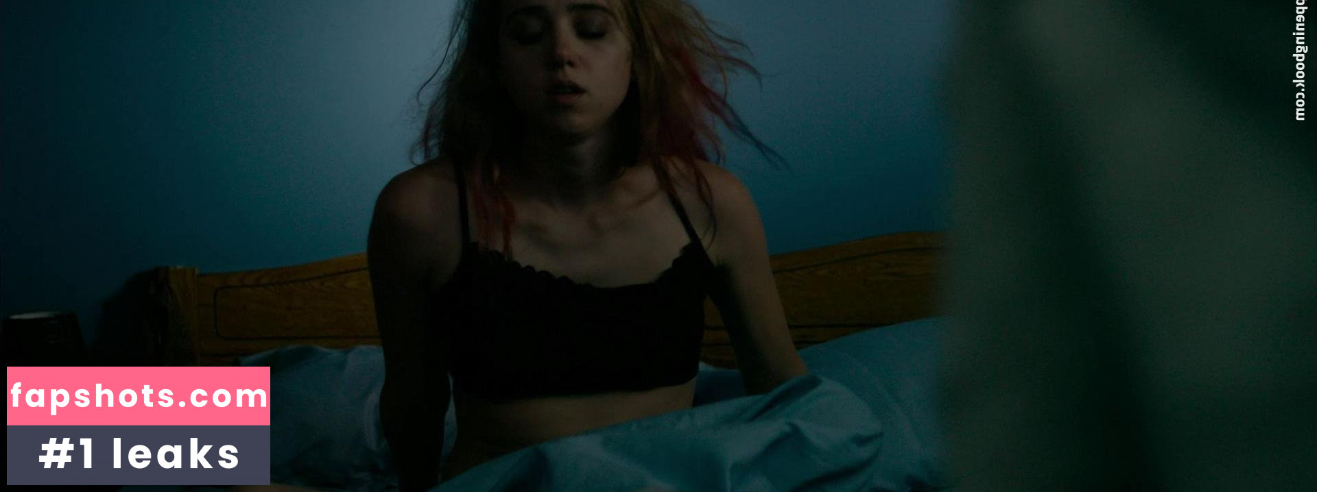 Zoe Kazan gallery photo #25