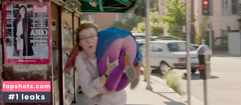 Zoe Kazan gallery photo #28