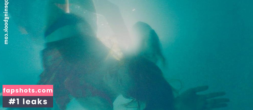 Zoe Kazan gallery photo #33