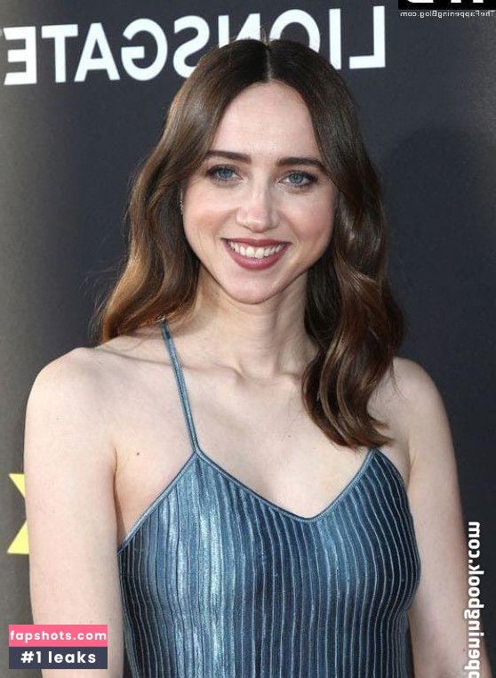 Zoe Kazan gallery photo #5